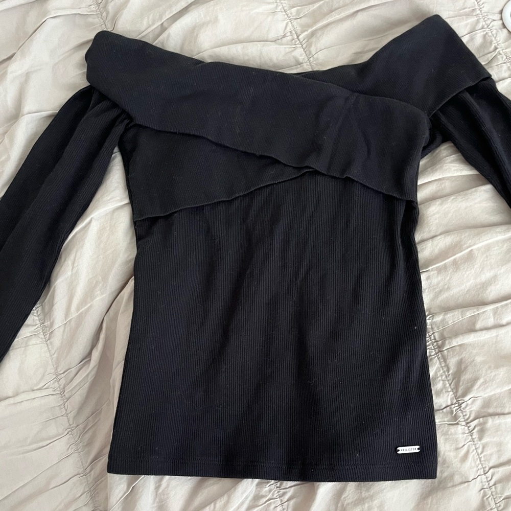 Hollister Off the Shoulder Long-Sleeve Wrap Top